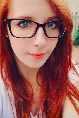 Sexy freckled redheads making selfies