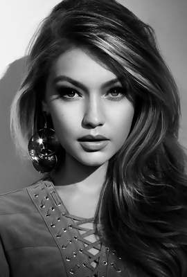 Gigi Hadid in black white is stunning