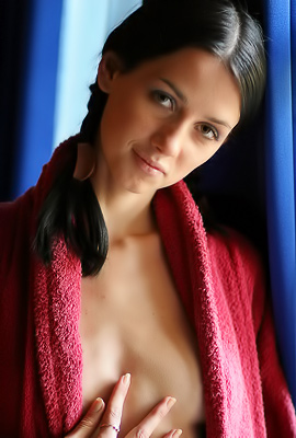 Perfect babe enjoys her naked body