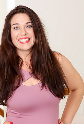 Katrina Sobar Sexy, thick housewife Katrina Sobar toys her pussy