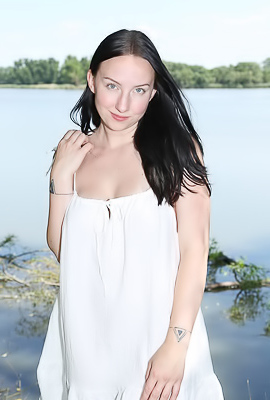 Bella Mia Young White Hottie Posing Outdoors