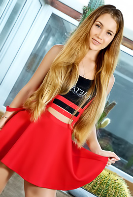 Mary Rock Vivacious Blonde Beauty Displays Her Supple Body