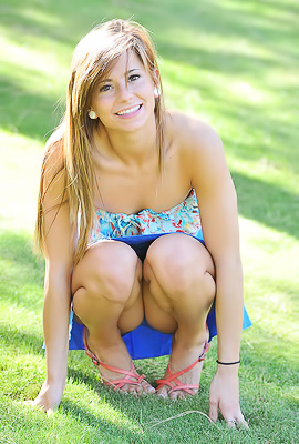 FTV Mali Spreading Her Butt Hole